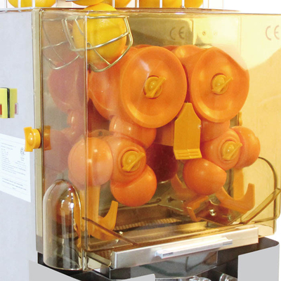 電気 Zumex のオレンジのジューサー