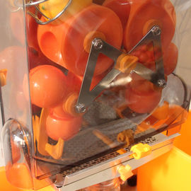 ステンレス鋼のホテルのためのバスケットを持つ電気柑橘類のジューサーのフルーツ/野菜