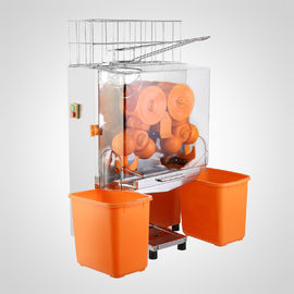 自動送り装置の Zumex のジュース バーのためのオレンジ ジューサー機械が付いているオレンジ ジュース機械テーブルの上